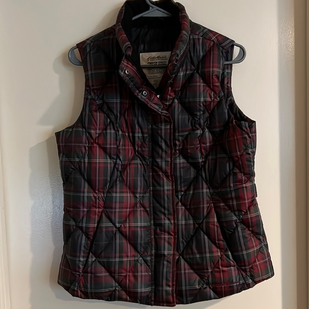 Women’s Eddie Bauer puffy vest